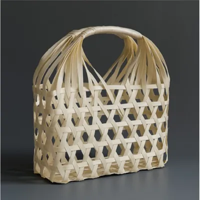 Tas jinjing anyaman bambu bermotif heksagonal
