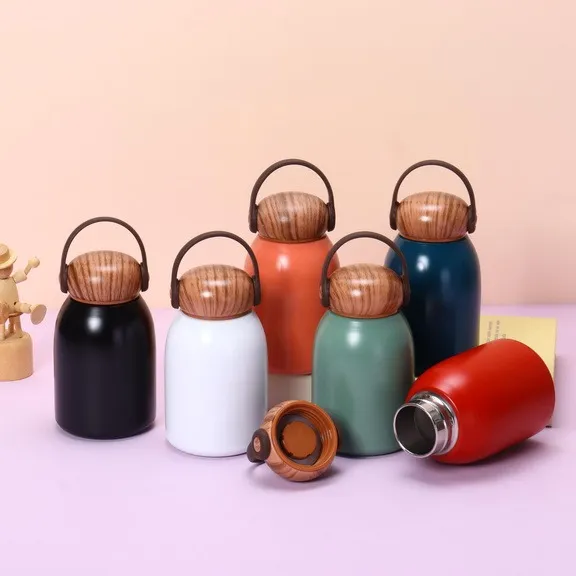 Tumbler mini berbagai warna dengan tutup bergagang motif kayu