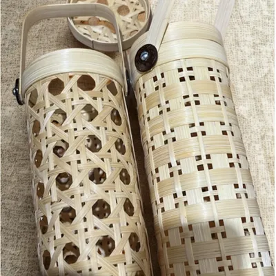 Wadah botol dan tumbler dari anyaman bambu
